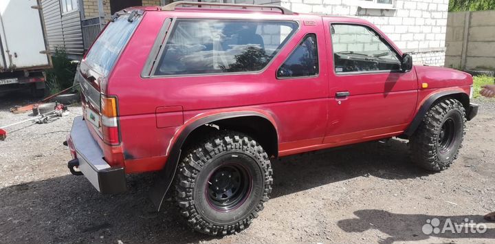 Nissan Terrano 2.4 МТ, 1988, 210 000 км