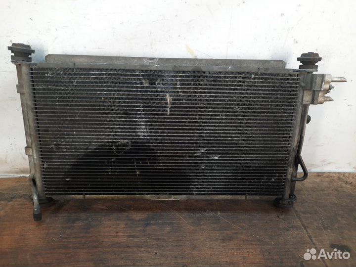 Радиатор основной Ford Focus хэтчбэк 5 дв. 1.6