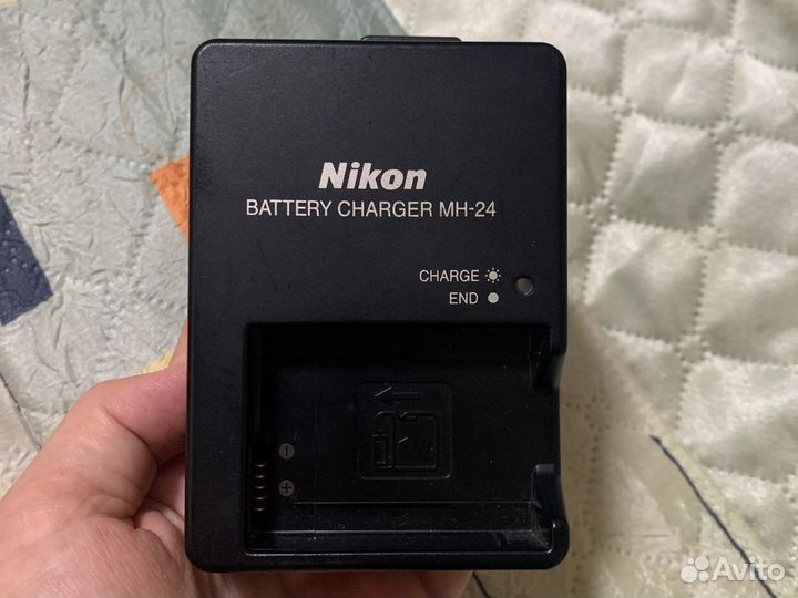 Nicon battery charger MH-24