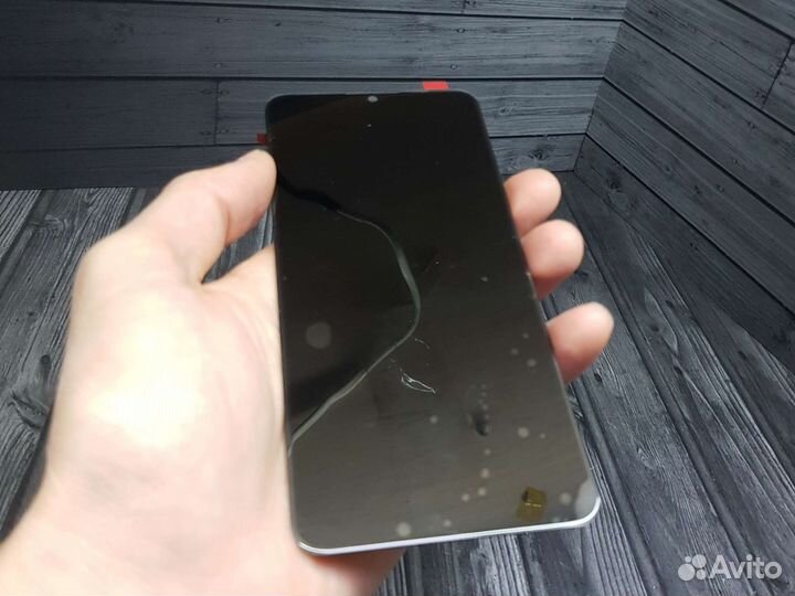 Дисплей на Honor 9A