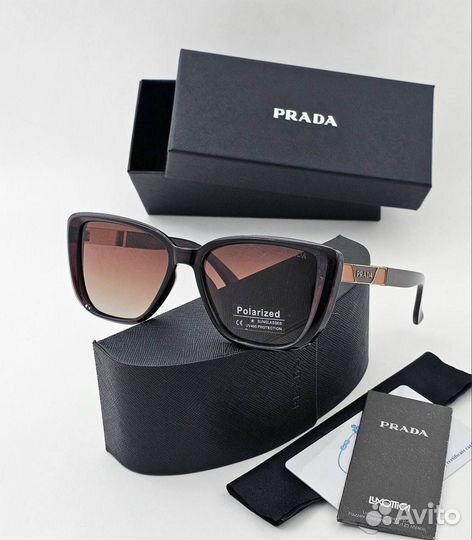 Солнцезащитные очки женские Prada