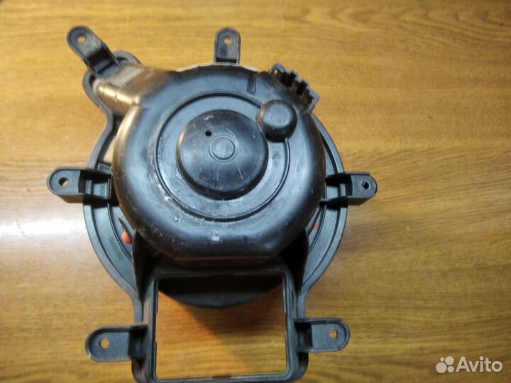 Вентилятор печки Peugeot 3008