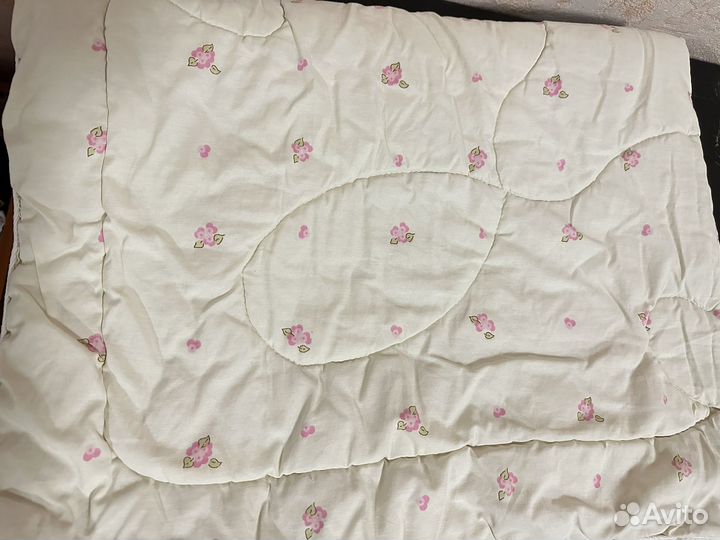 Комплект в детскую кроватку с бортиками