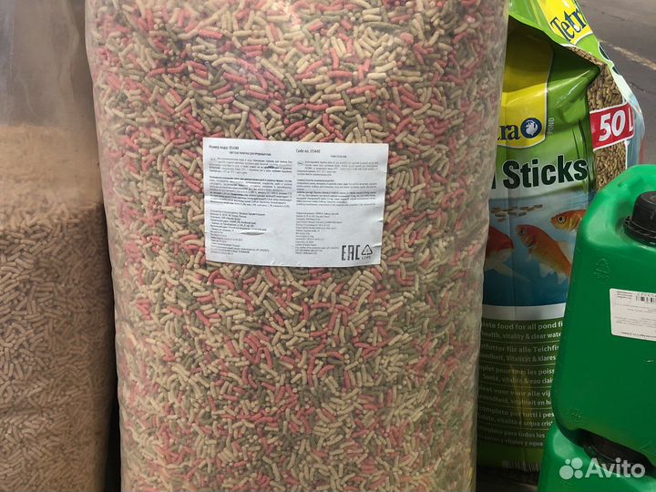 Корм для прудовой рыбы