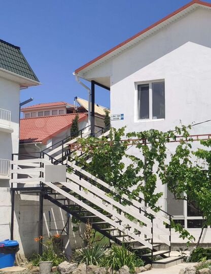 Дом 64 м² на участке 6 сот.