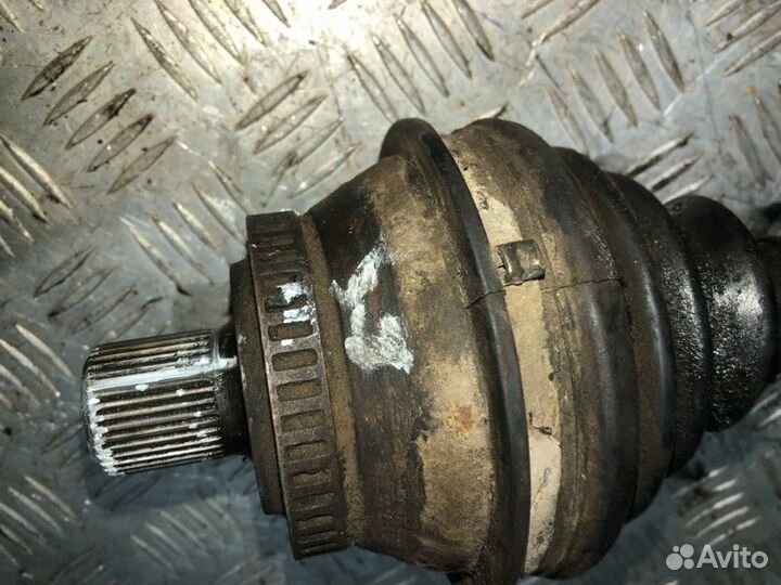 Привод передний левый Volkswagen B5