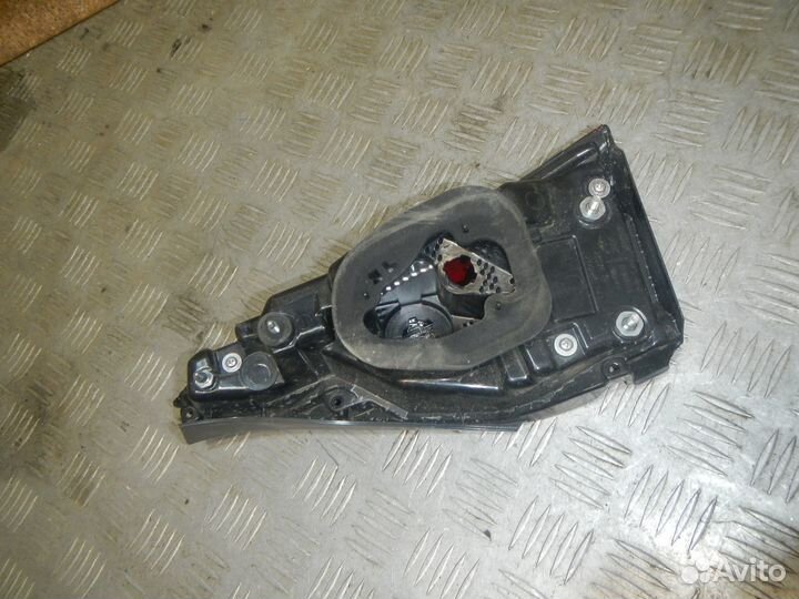 Фонарь задний внутренний левый, Toyota Corolla