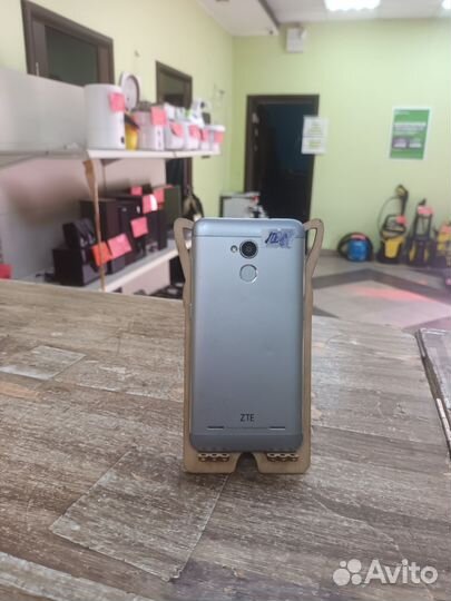 ZTE Blade V7 Lite, 2/16 ГБ