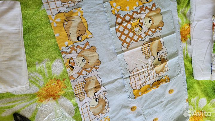 Постельные принадлежности в кроватку для малыша