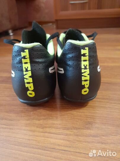 Футбольные бутсы детские