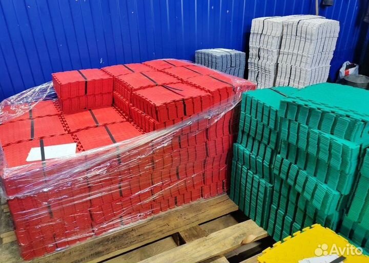 Модульная пвх плитка в автосервис / сто