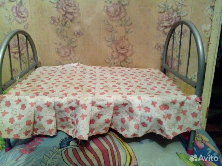 Кровать для кукол