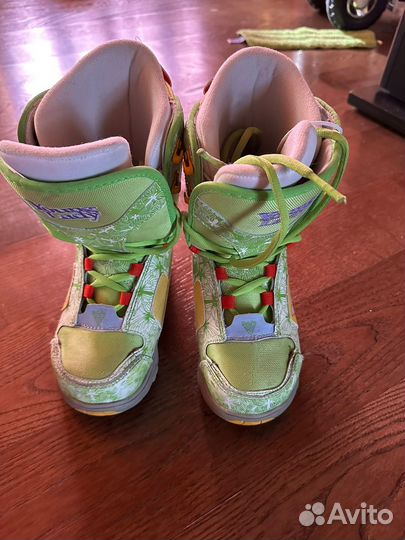 Сноубордические ботинки детские 33 размер