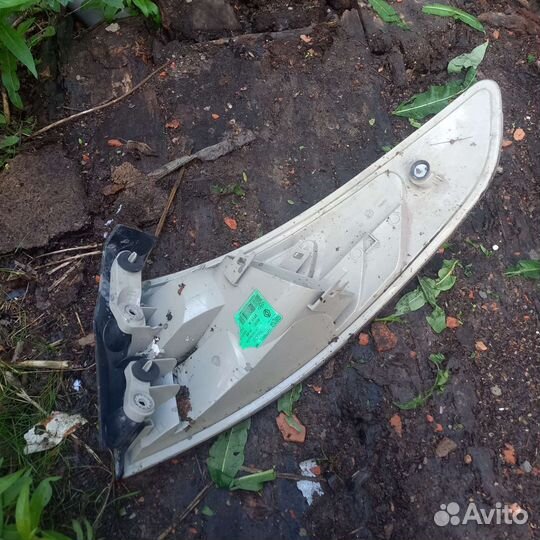 Фары на Рено Флюенс