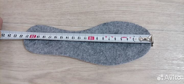 Коньки раздвижные и лыжные ботинки