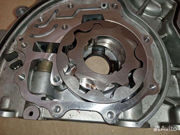 Масляный насос 306dt Land Rover Jaguar XF 3.0 диз