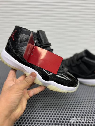 Кроссовки nike air jordan 11 black Eur 45