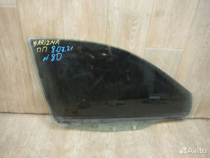 Стекло двери передней правой Mitsubishi Carisma