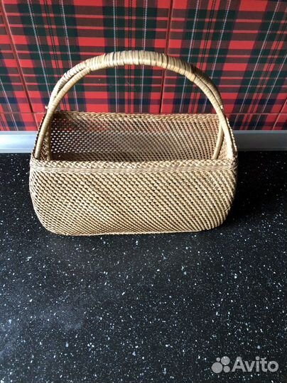Корзина мелкоплетеная с ручкой