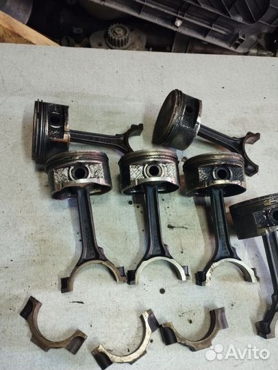 Поршень с шатуном Dоdgе intrepid Додж