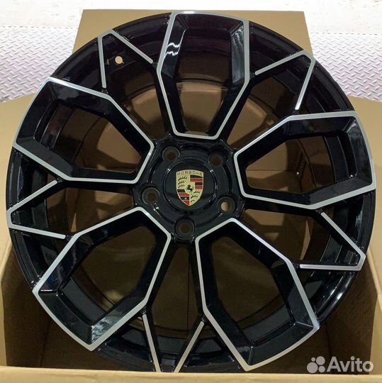 Диски новые для Audi Q7 на Ауди Q7 до 2016 R21