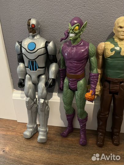 Редкие фигурки супергероев Marvel