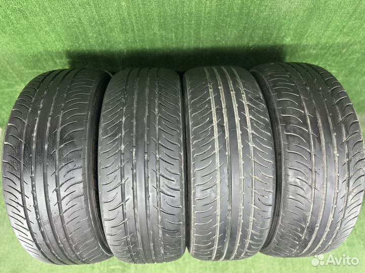 Kumho Ecsta SPT KU31 215/60 R16 95V