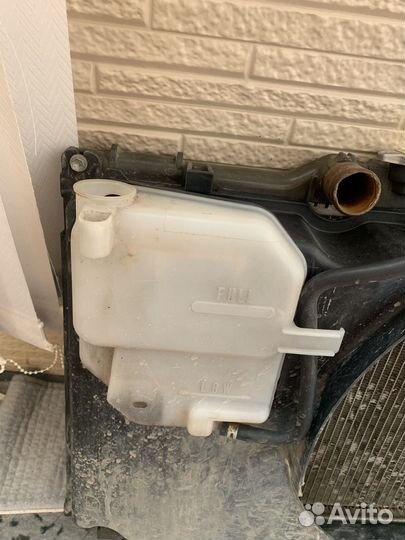 Продам радиатор на тойоту кресту 90