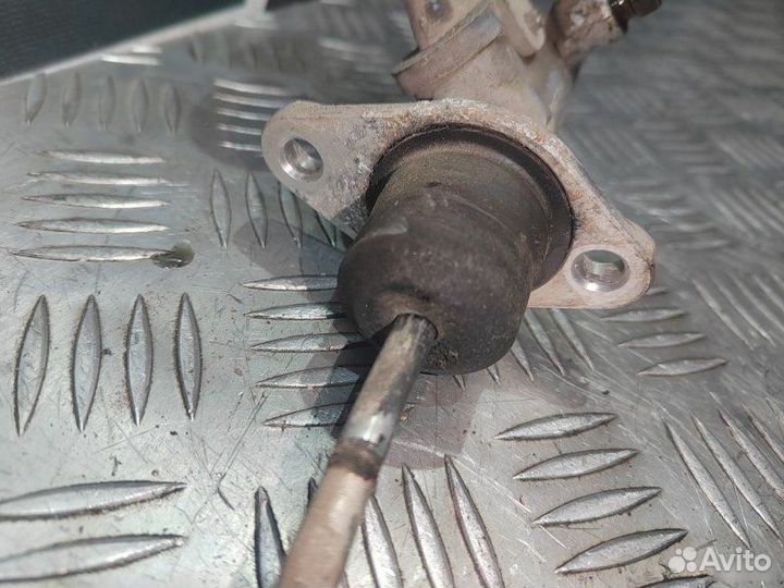 Главный цилиндр сцепления Mitsubishi Carisma 1.8