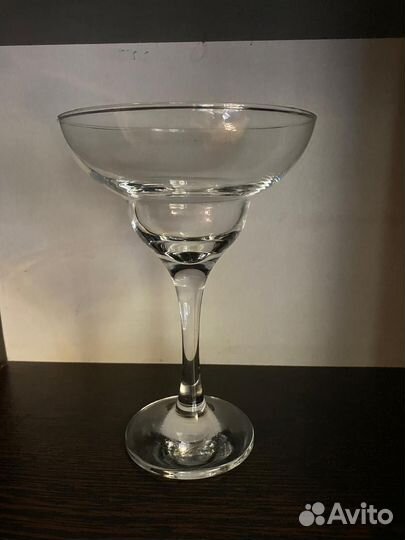 Бокалы под мартини