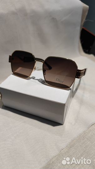 Солнцезащитные очки