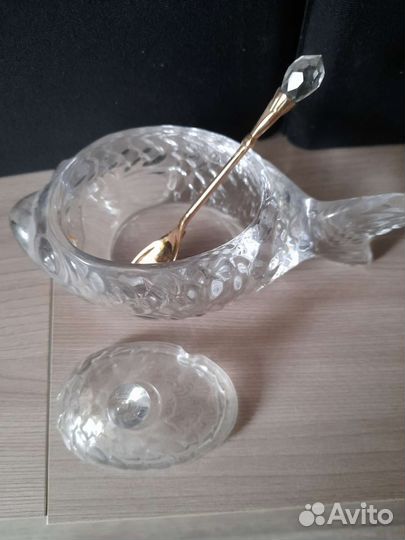 Посуда икорница, стаканы