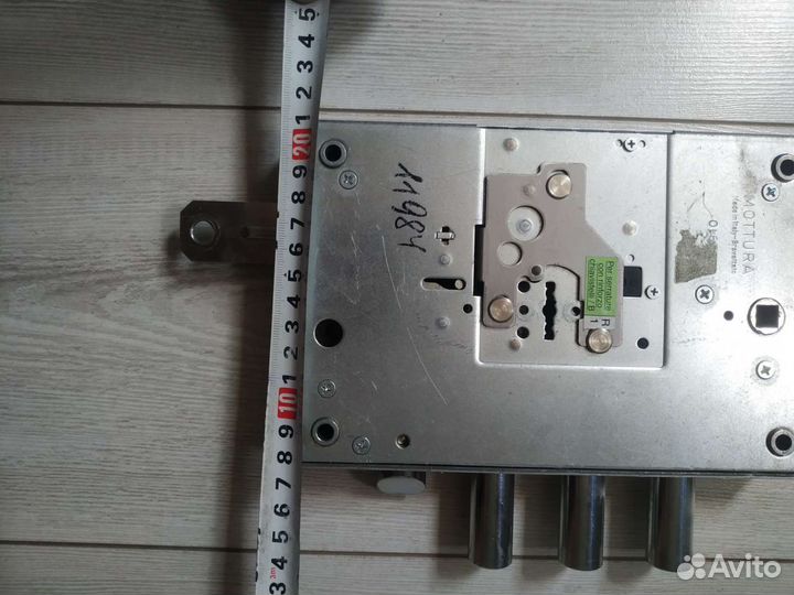 Замок сувальдный Motura