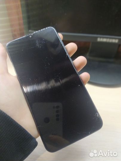 Samsung Galaxy A10, 2/32 ГБ