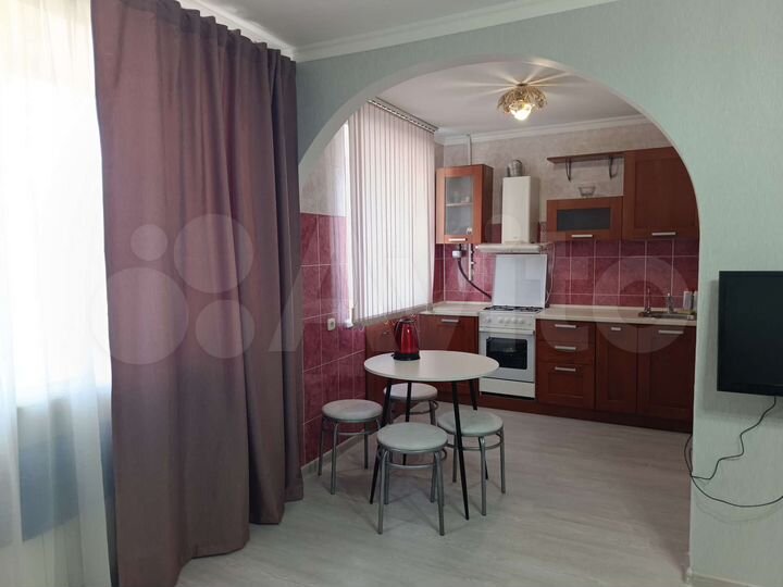 2-к. квартира, 56 м², 2/5 эт.