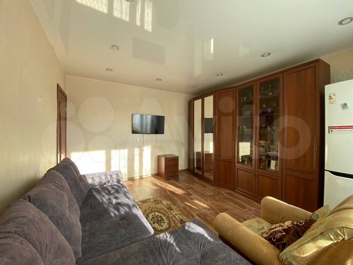 2-к. квартира, 54 м², 3/9 эт.