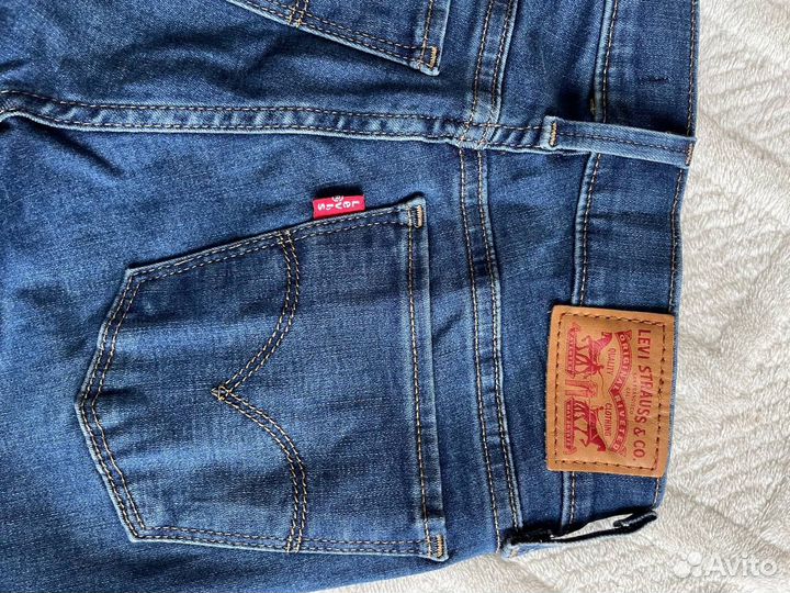 Джинсы женские levis