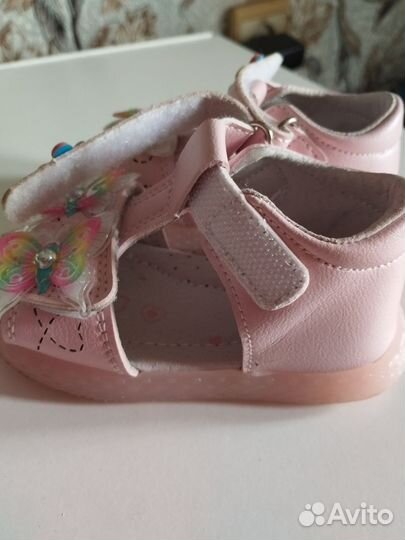 Сандалии для девочки