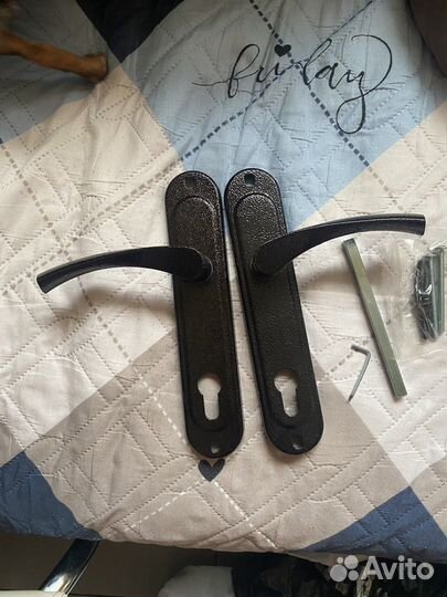 Дверная ручка