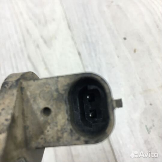 Датчик коленвала LADA xray