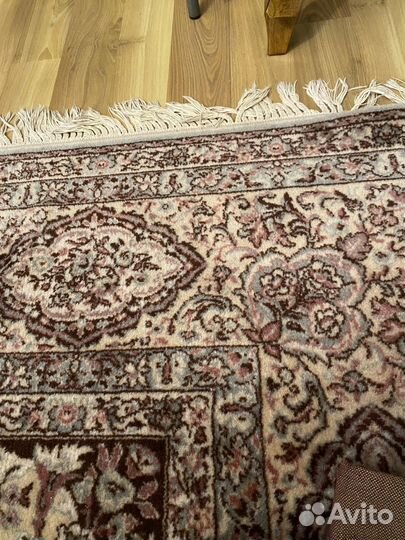 Ковер шерстяной