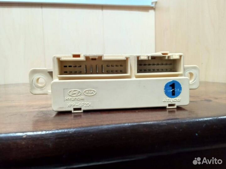 Блок реле Hyundai Elantra HD 2008 919402H110