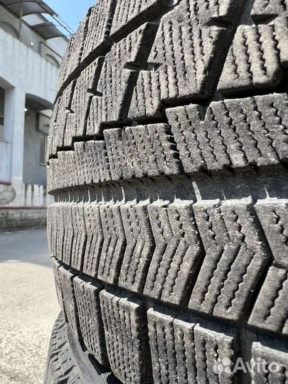 Bridgestone Blizzak VRX 225/45 R17 91S