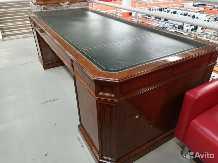 Стол руководителя Art&Moble (Испания). Б.у