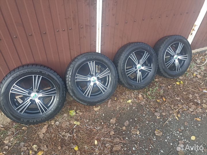 Литые диски r14 175/65 с зимней резиной липучка