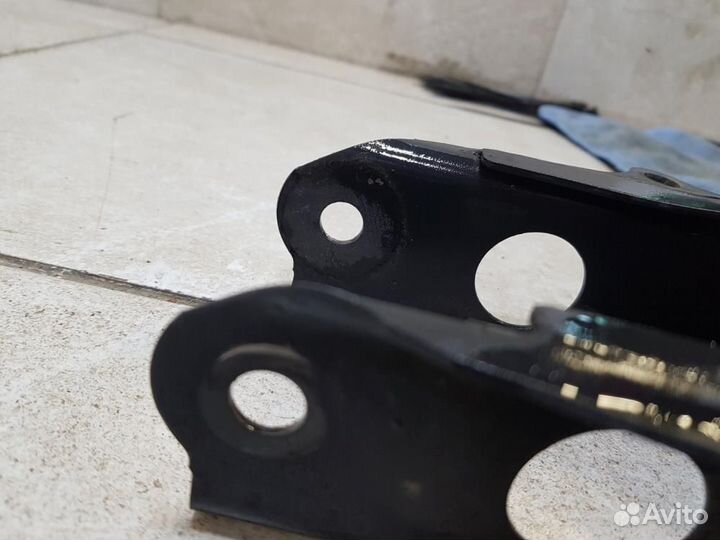 Рычаг задний нижний левый Mercedes-Benz E-Class W2