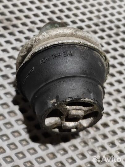 Подушка двигателя передняя (гидравлическая ) audi