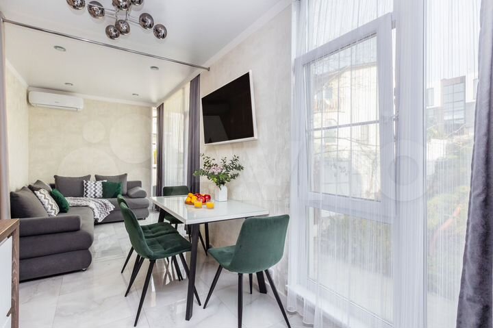 1-к. квартира, 42 м², 1/3 эт.