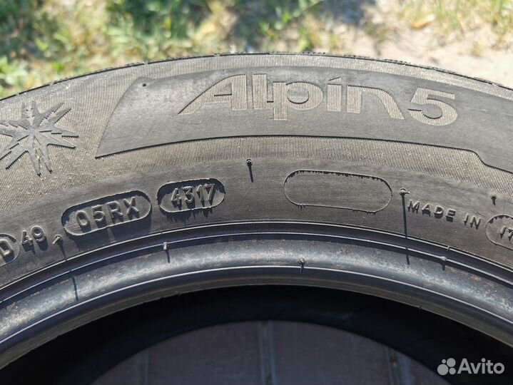 Michelin Alpin 5 215/60 R16 99H