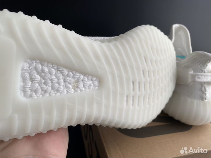 Кроссовки adidas yeezy boost 350 v2 white